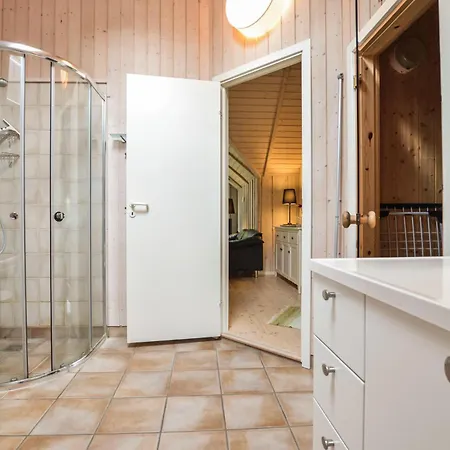 Stunning In With Kitchen Дом отдыха
