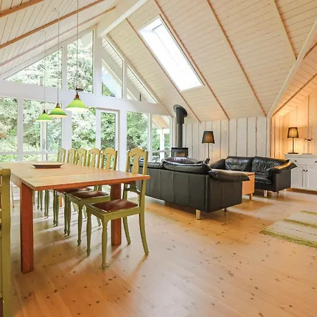 Stunning In With Kitchen Holiday home
