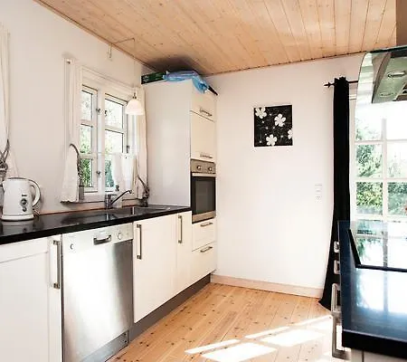 Holiday home Stunning In With Kitchen *