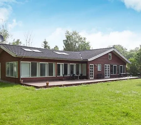 Holiday home Stunning In With Kitchen *